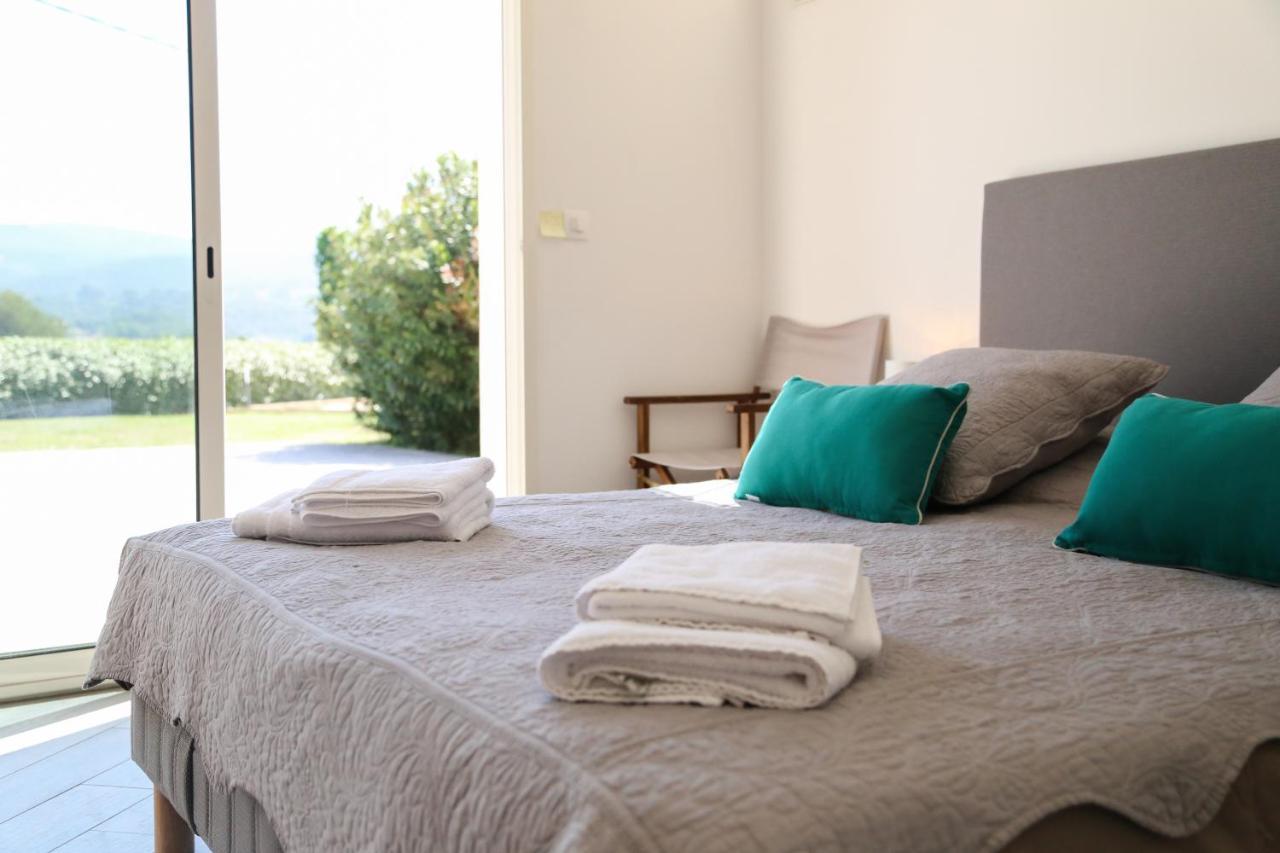 Domaine De La Font Des Peres - Teritoria Hotel Le Beausset Luaran gambar