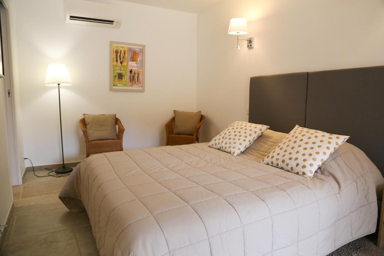 Domaine De La Font Des Peres - Teritoria Hotel Le Beausset Luaran gambar