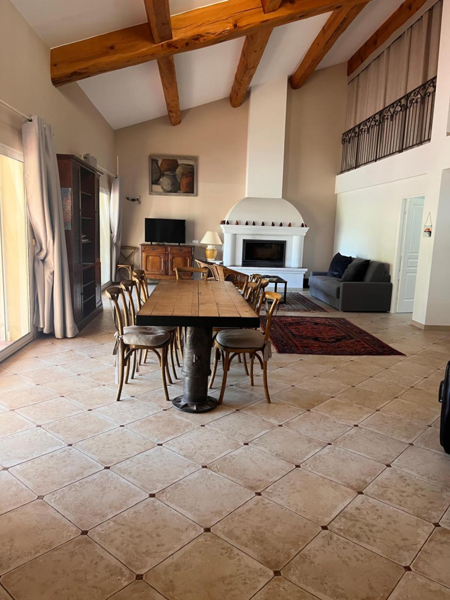 Domaine De La Font Des Peres - Teritoria Hotel Le Beausset Luaran gambar