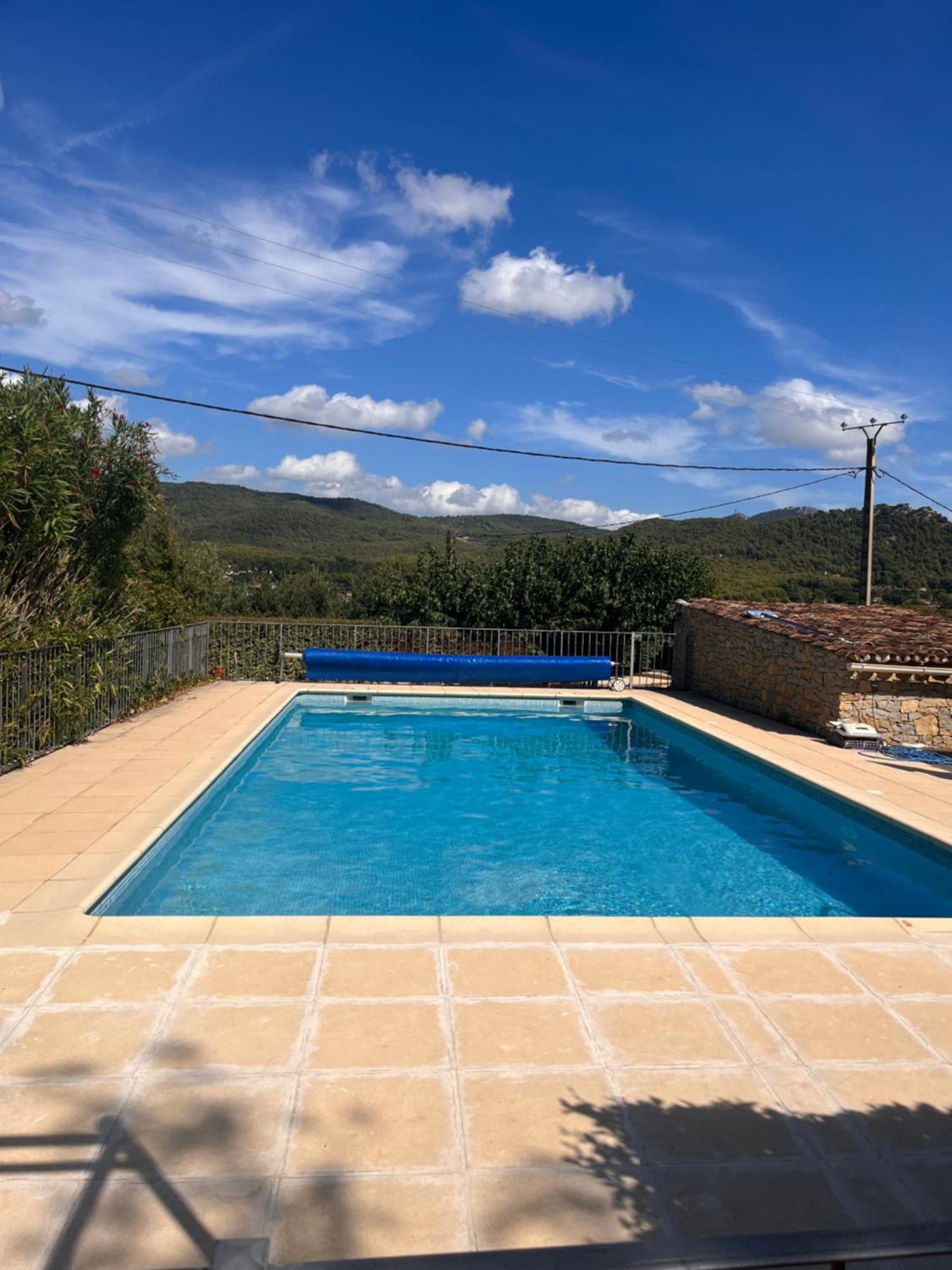 Domaine De La Font Des Peres - Teritoria Hotel Le Beausset Luaran gambar
